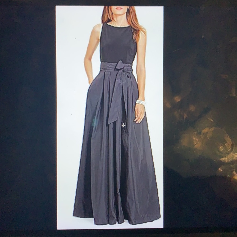 Ralph Lauren Sleeveless Taffeta Floor Length Formal Evening Gown
